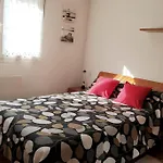 Apartamento De 2 Hab. Con Todo Lo Necesario. *